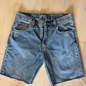 Vintage Levi’s 550 Long Shorts 31-30